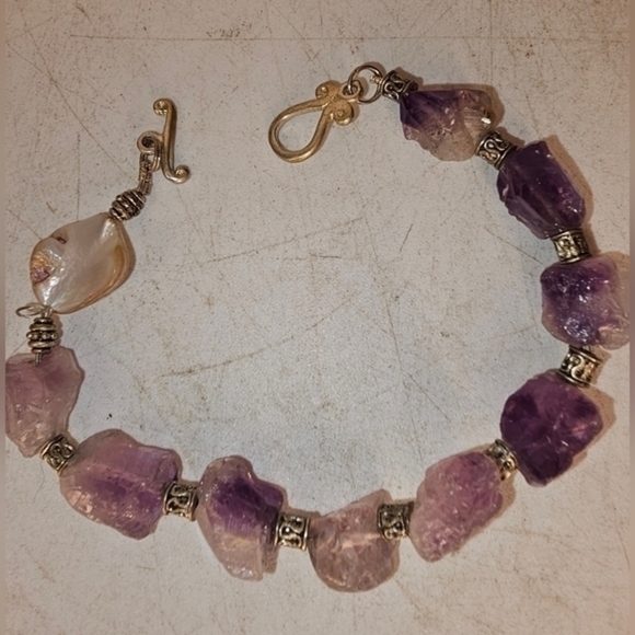 Amethyst, mother of pearl, and‎ silver bracelet - Picture 12 of 13